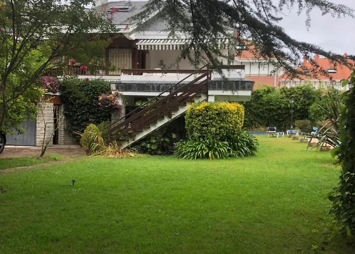 Casamar Al Lado De La Playa Con Piscina Privada, Jardin Y Barbacoa, Fronton, 6 Hébergement de vacances Laredo